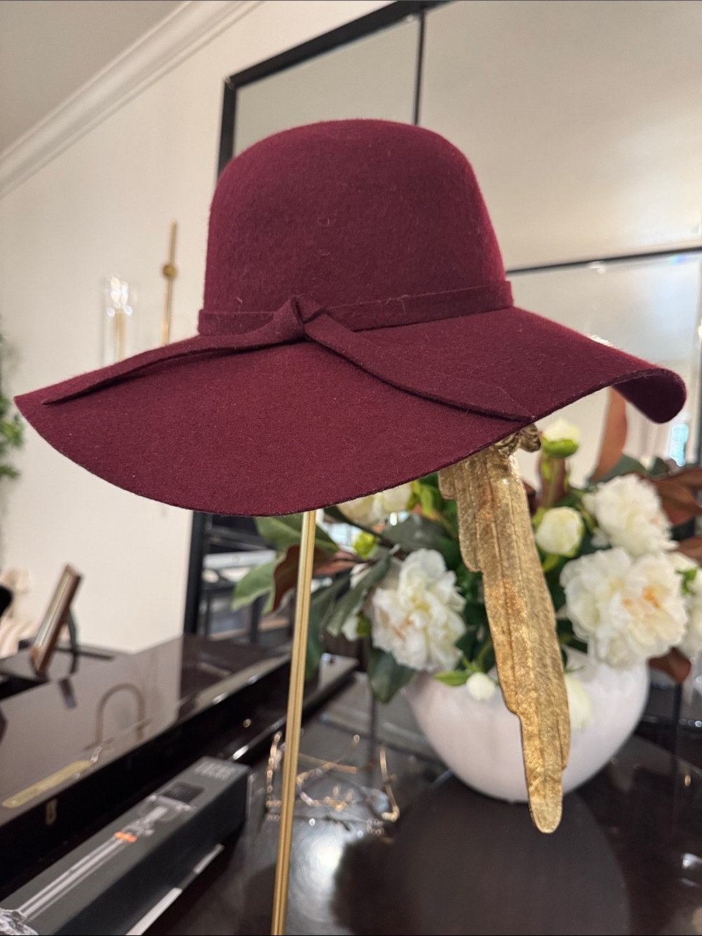 Women's Wide Brim Felt Floppy Hat in Burgundy